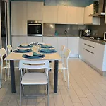 Apartament The Rainbow House *