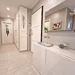 Apartament The Rainbow House