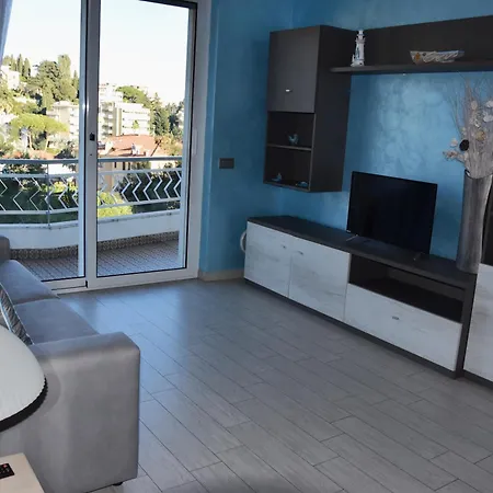 The Rainbow House Apartment Sanremo