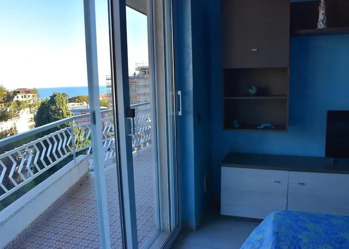 The Rainbow House סנרמו